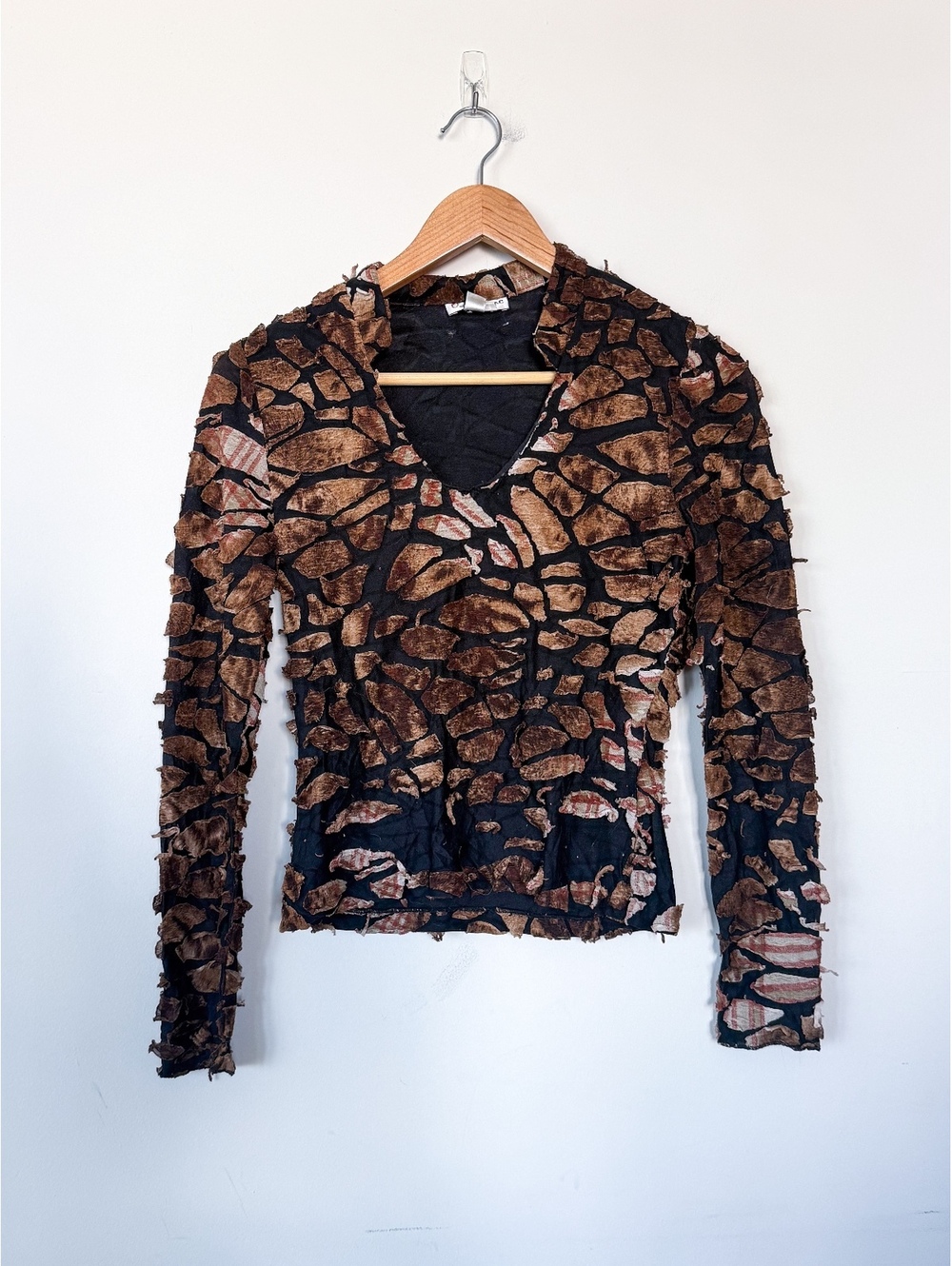 Vintage 90s Reptile Suzanne Neutral Long Sleeve Blouse V-Neck Collar Going Out